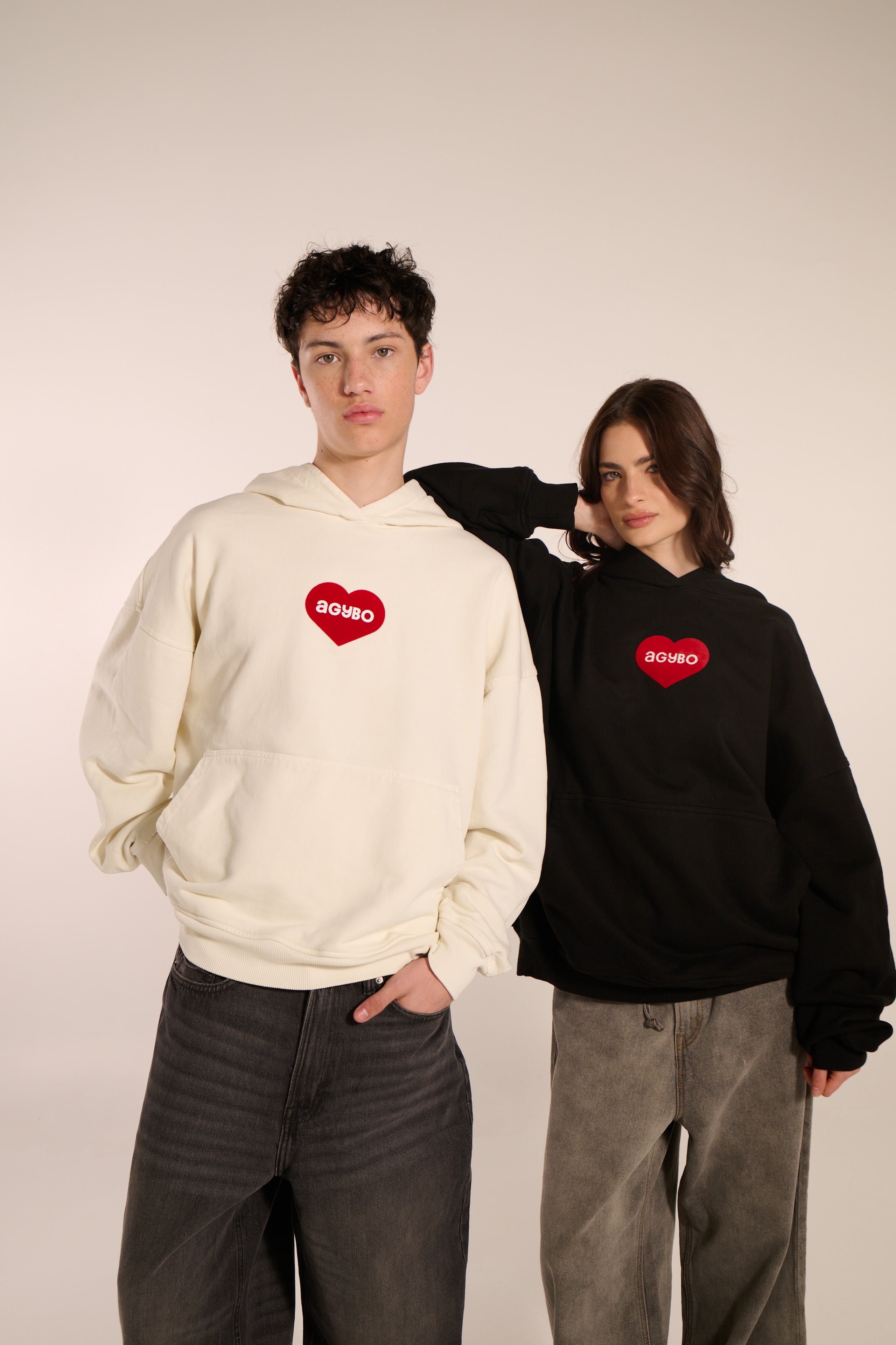 Lace logo Hoodie Black – Agybo: Amor Gratitud y Buena Onda