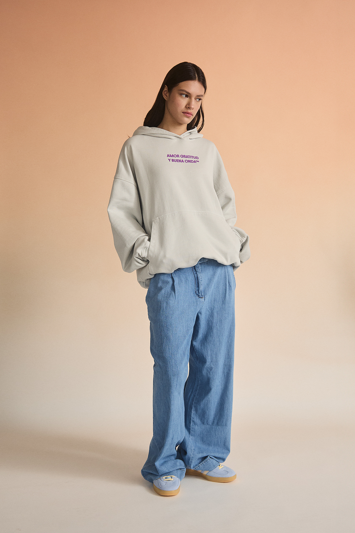 SIGNATURE HOODIE  GREY