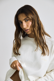 ESSENTIAL SWEATER IVORY