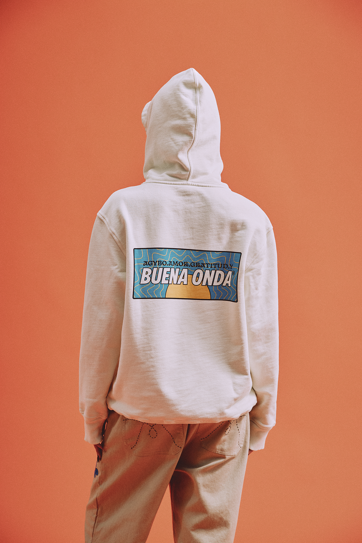BUENA ONDA HOODIE