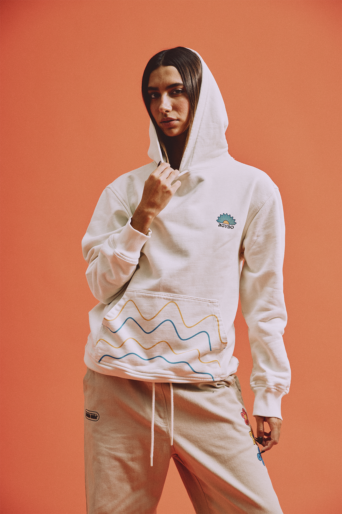 BUENA ONDA HOODIE