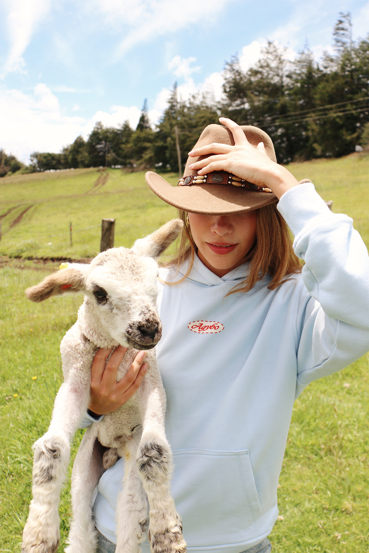 BABY_LAMB_HOODIE_3.png