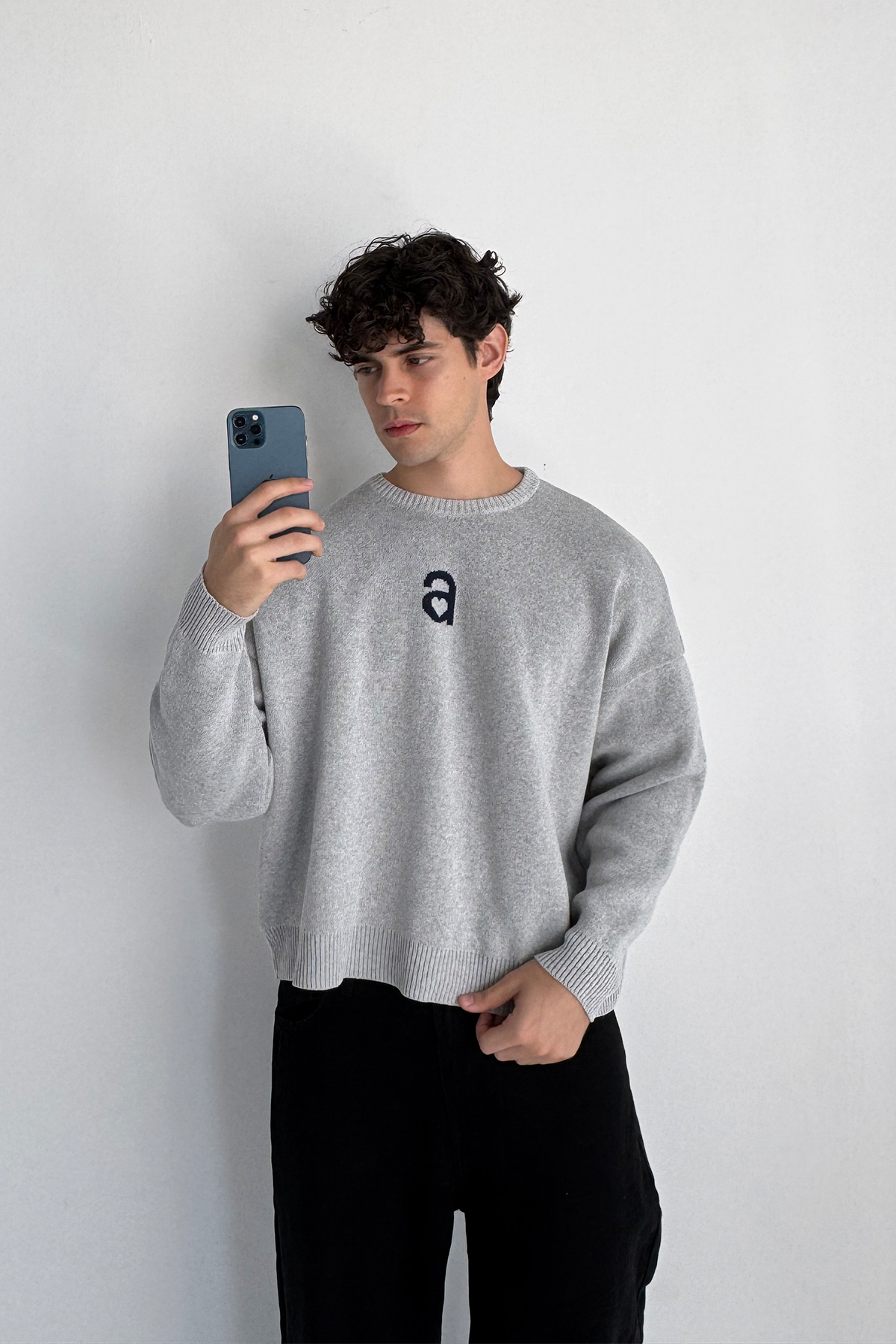 MONOGRAM SWEATER HEATHER GREY