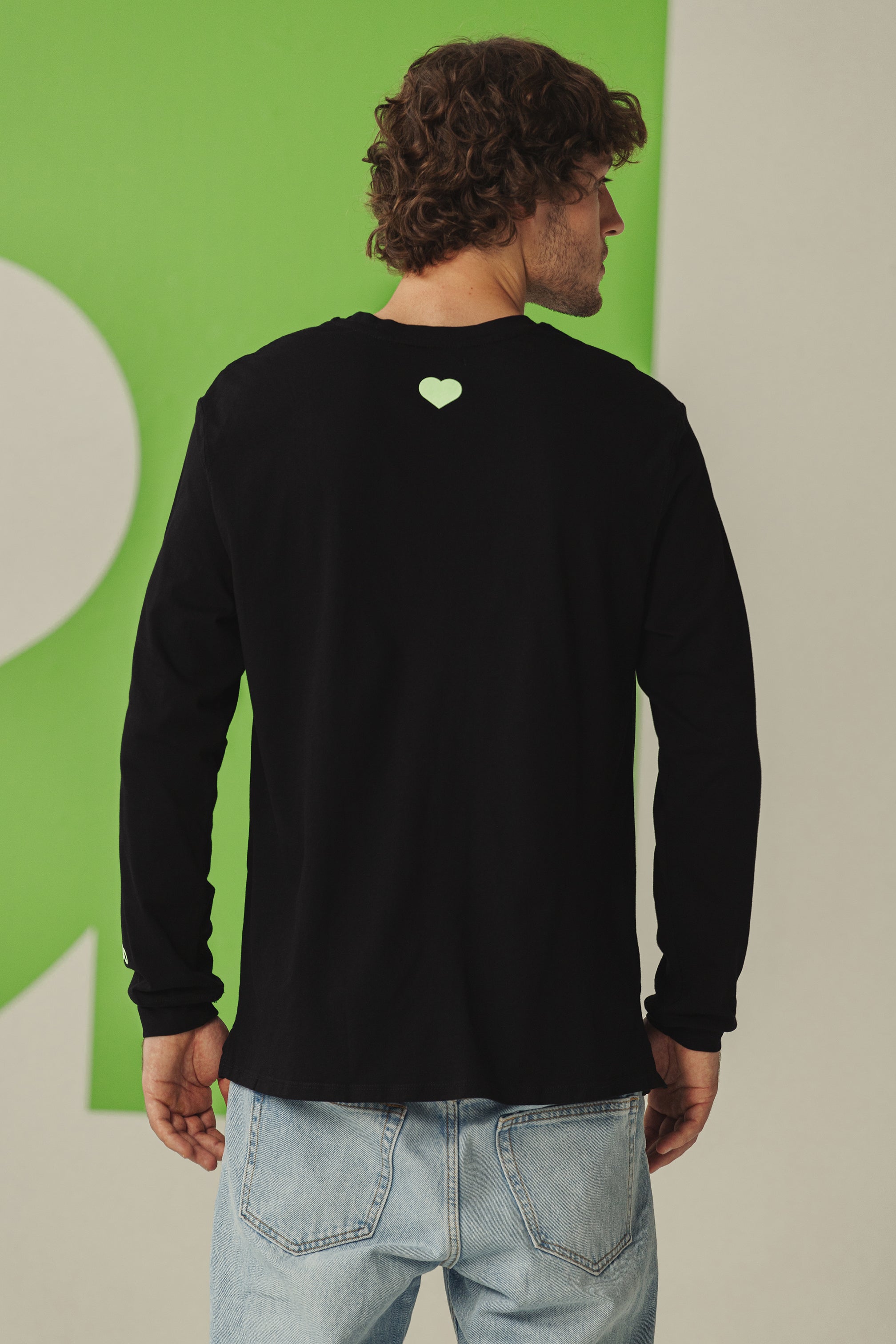 BASIC LONG SLEEVE - BLACK