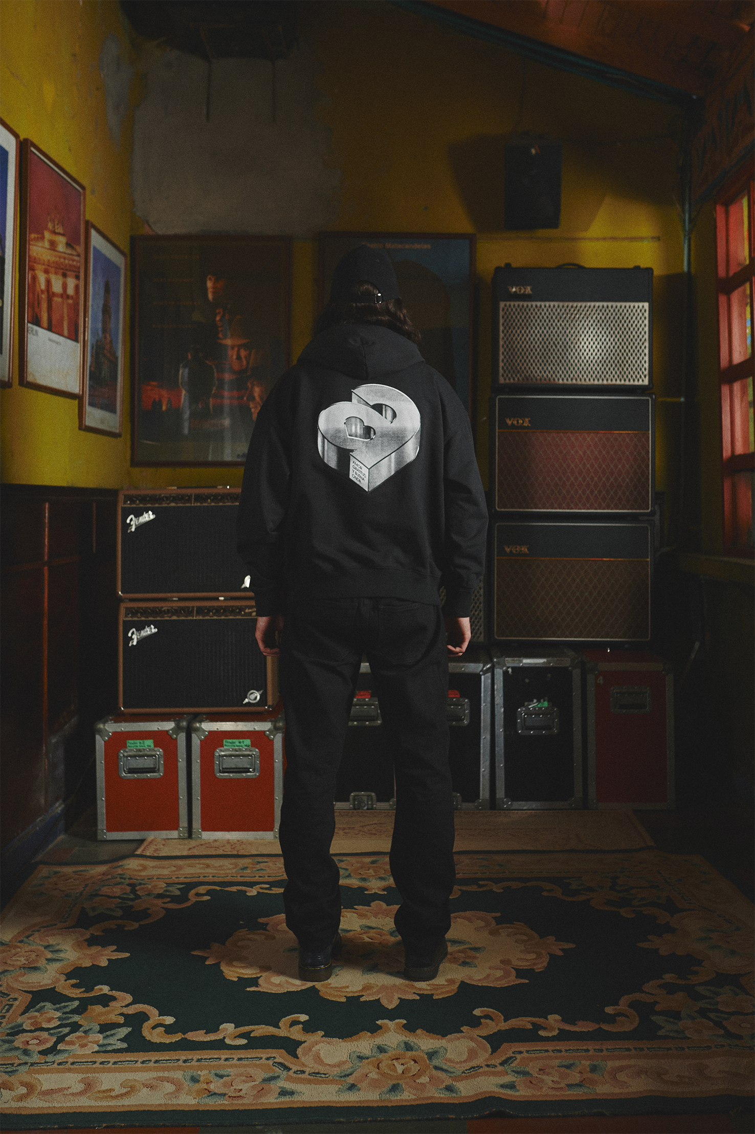 BACKSTAGE HOODIE